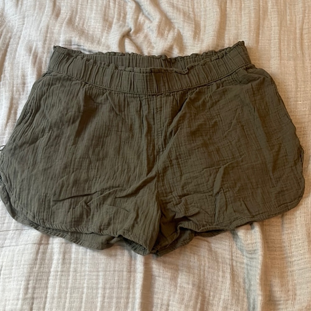 Universal Thread Green Linen Shorts